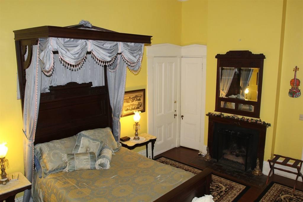 Corners Mansion Inn - A Bed And Breakfast Віксбург Екстер'єр фото