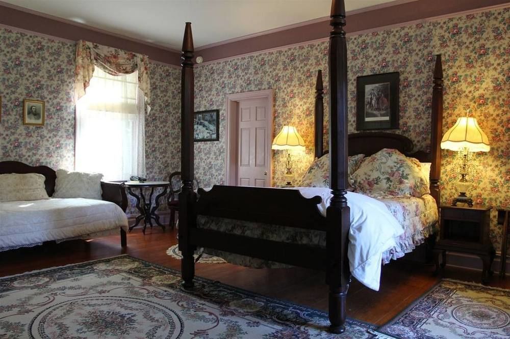 Corners Mansion Inn - A Bed And Breakfast Віксбург Екстер'єр фото