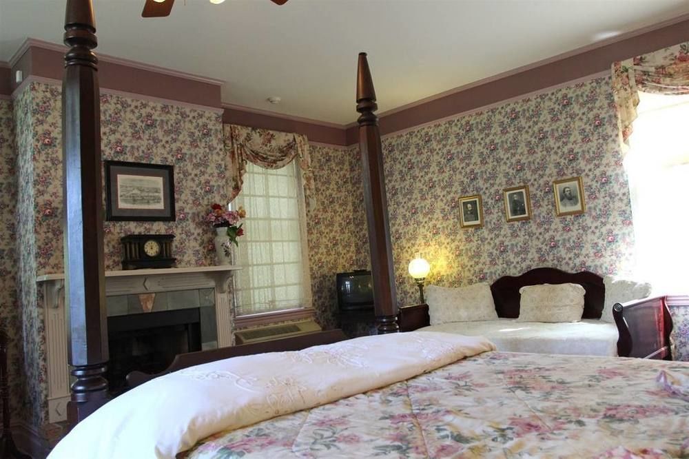 Corners Mansion Inn - A Bed And Breakfast Віксбург Екстер'єр фото